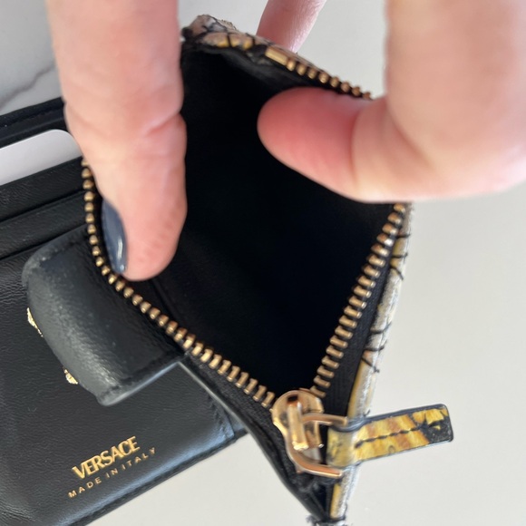 Versace Virtus Quilted Compact Wallet – Black & Yellow Floral w/ Gold Hardware - Picture 8 of 15